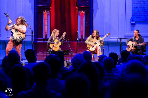 International Guitar Night 2025