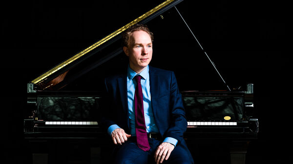 Ralph van Raat speelt Holst & Verhagen