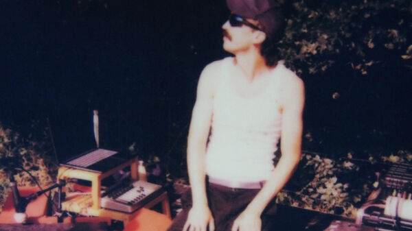 Toni Caillou (residency Institut Français)