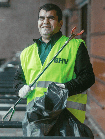 Trouwe medewerker Basir wordt door zijn wijk in het zonnetje gezet!