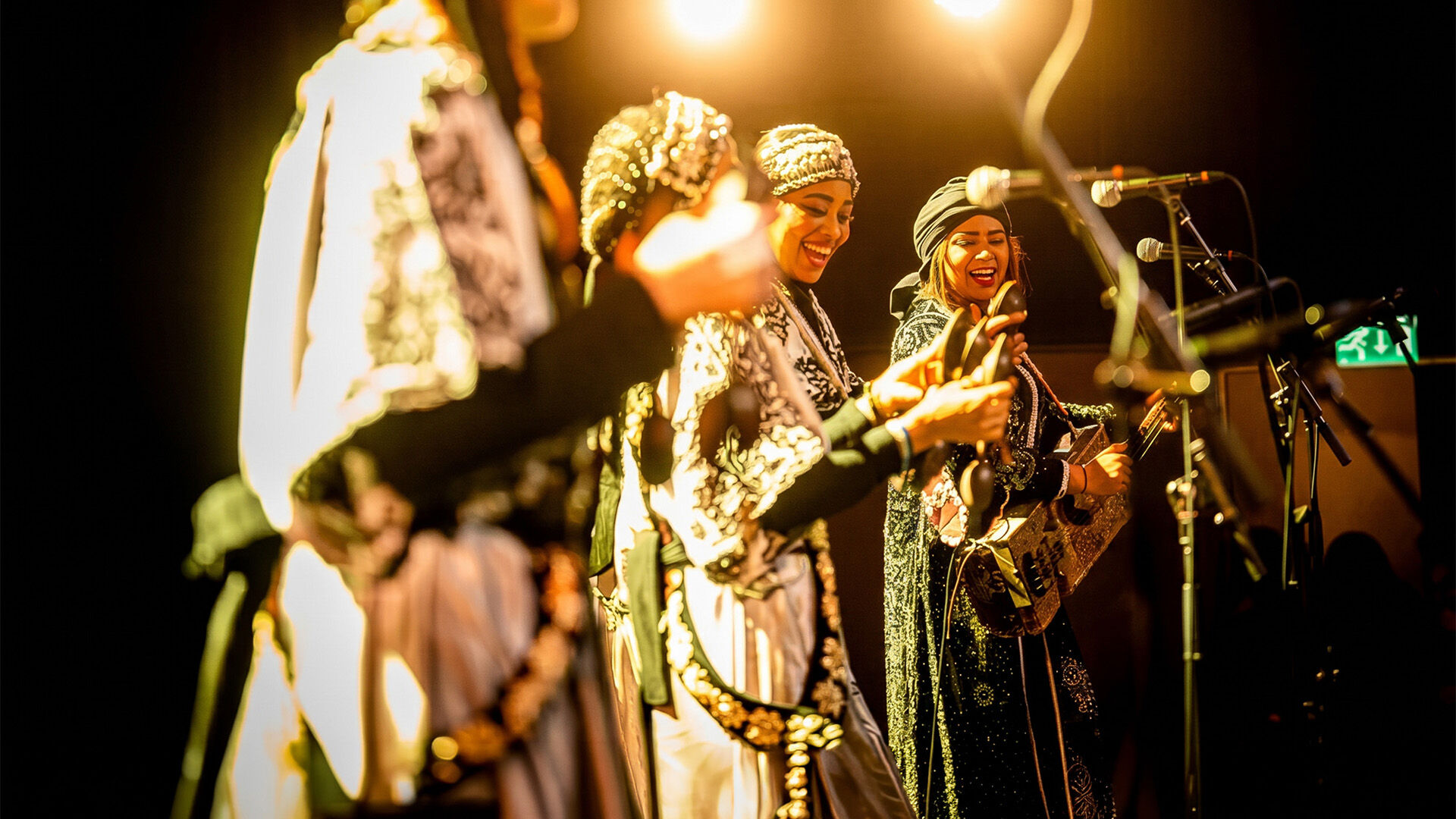 TUINSESSIES: Asmaa Hamzaoui & Bnat Timbouktou